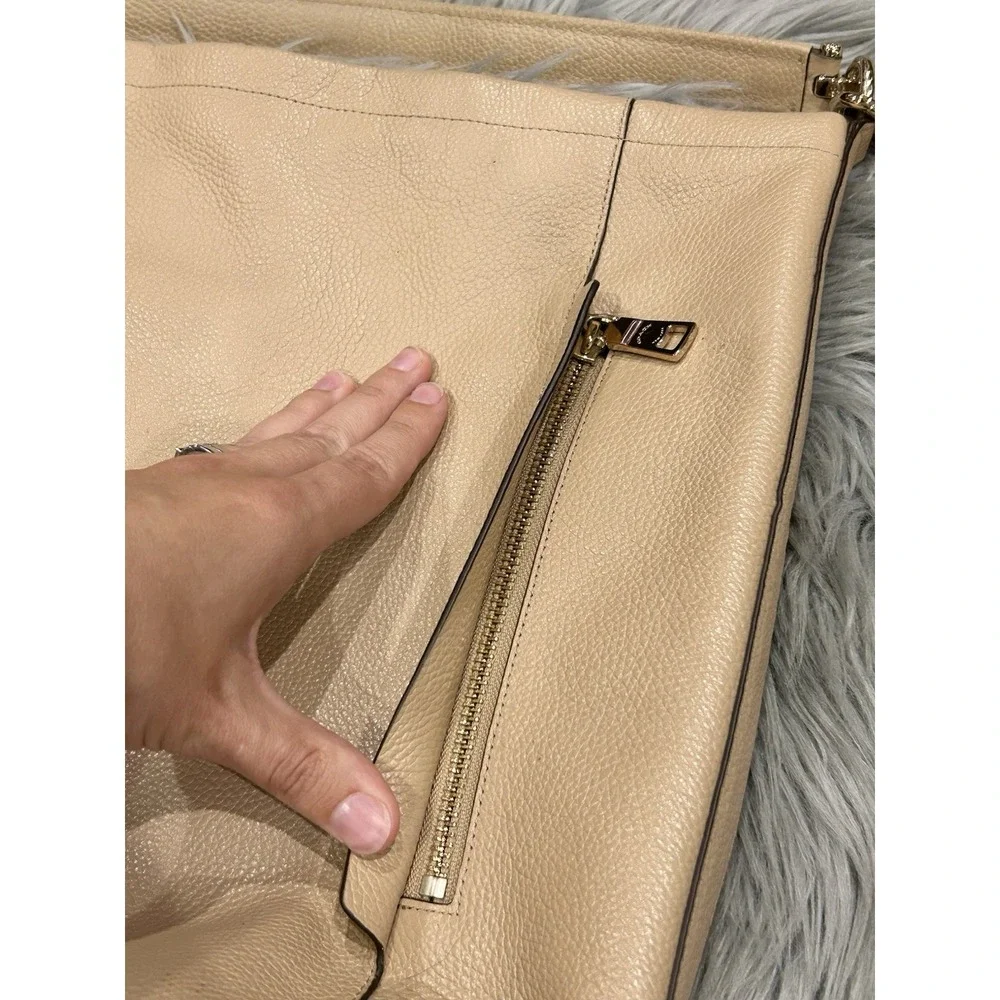 COACH Scout Hobo Tan Pebbled Leather Convertible Shoulder Bag Approx‎ 14